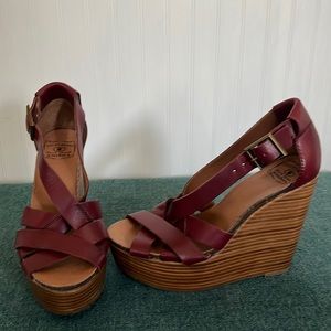 NWOB Lucky Brand Suzume Wedge Platform Sandal